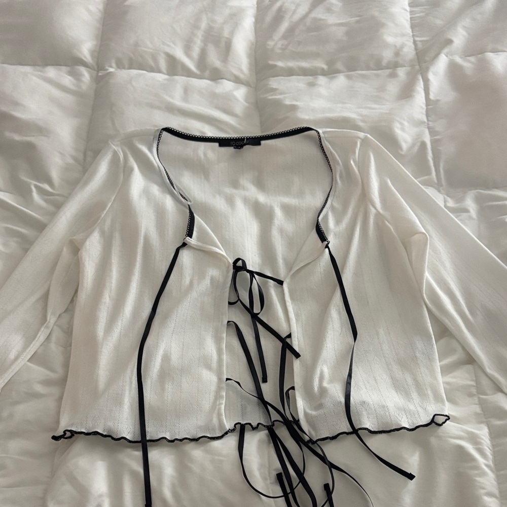 19 Cooper Ivory Sweater with Ebony Detailing